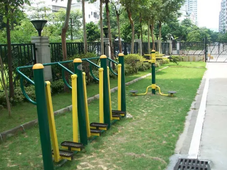Commercial Outdoor Fitness Equipment