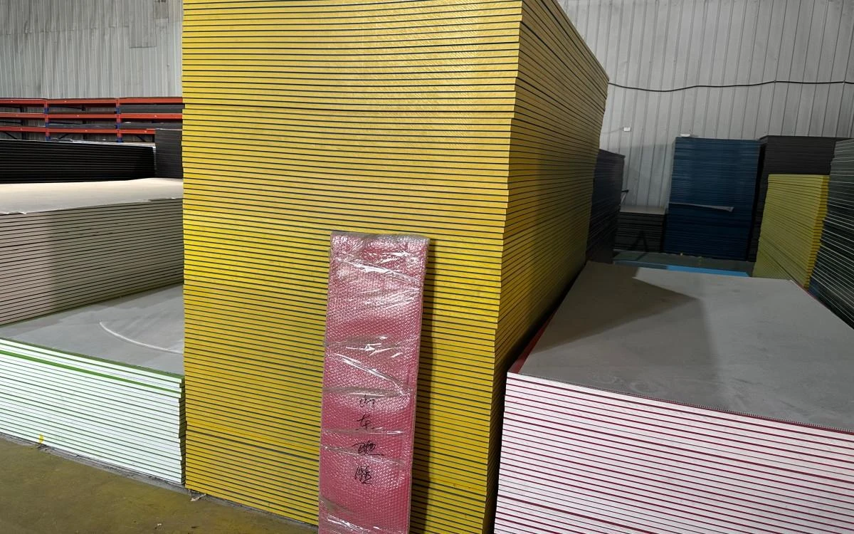 Aplicações inovadoras de placas de PEAD para escolas, parques e áreas de lazer interiores 5 Folha de plástico HDPE